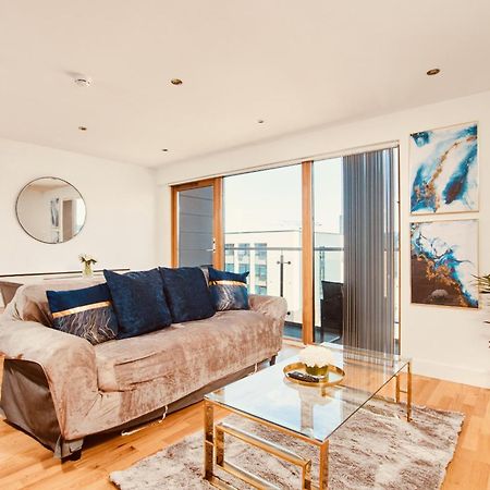 King Deluxe City Apt Large Space& Free Parking! No Balcony Leeds  Bagian luar foto