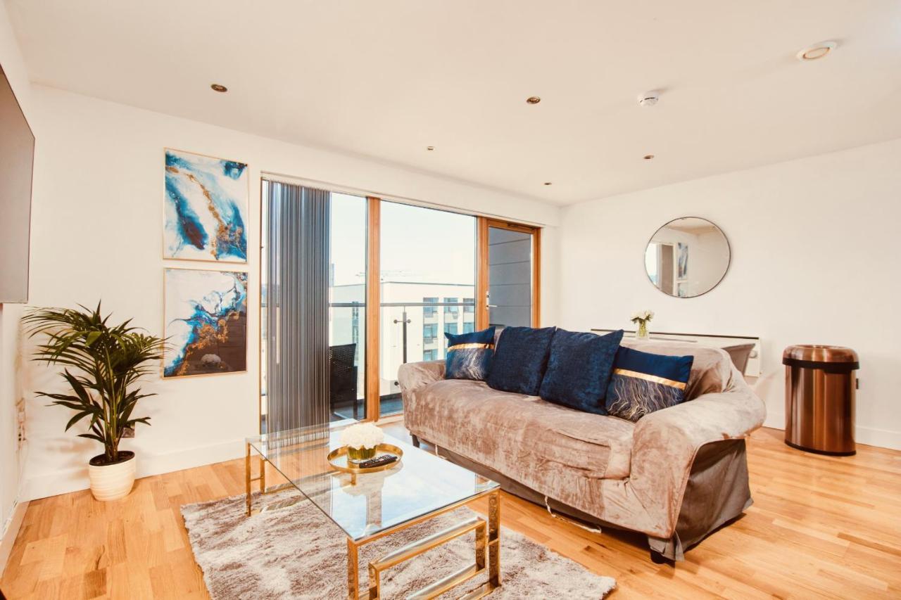 King Deluxe City Apt Large Space& Free Parking! No Balcony Leeds  Bagian luar foto